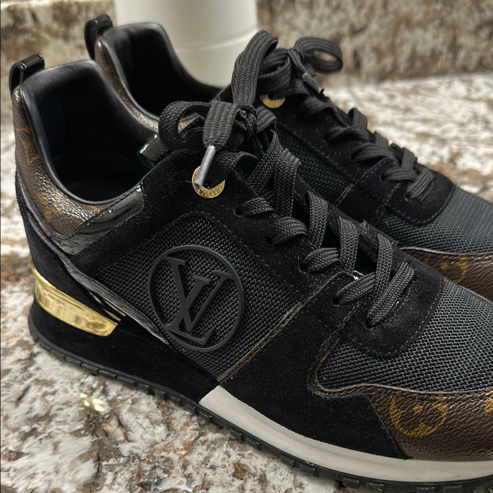 Black and Brown Sneakers with Fabric Upper and Low-Top Design - Picture 6 of 9
